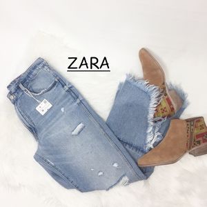 NWT Zara ~  Distressed Fringe Split Hem Jeans Sz 6